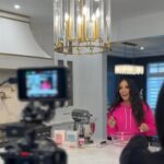 Melissa Gorga Instagram - Happy #NationalCookieDay!!! I made the best kind😘Sprinkle cookies! I’ve teamed up with @shopritestores to give you the best recipe! Head to the link in my stories for the full recipe, and to watch me make them!! I'm officially a baker 👩🏻‍🍳 #ShopRiteHolidayBaking #BowlandBasket #sponsored