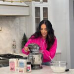 Melissa Gorga Instagram - Happy #NationalCookieDay!!! I made the best kind😘Sprinkle cookies! I’ve teamed up with @shopritestores to give you the best recipe! Head to the link in my stories for the full recipe, and to watch me make them!! I'm officially a baker 👩🏻‍🍳 #ShopRiteHolidayBaking #BowlandBasket #sponsored