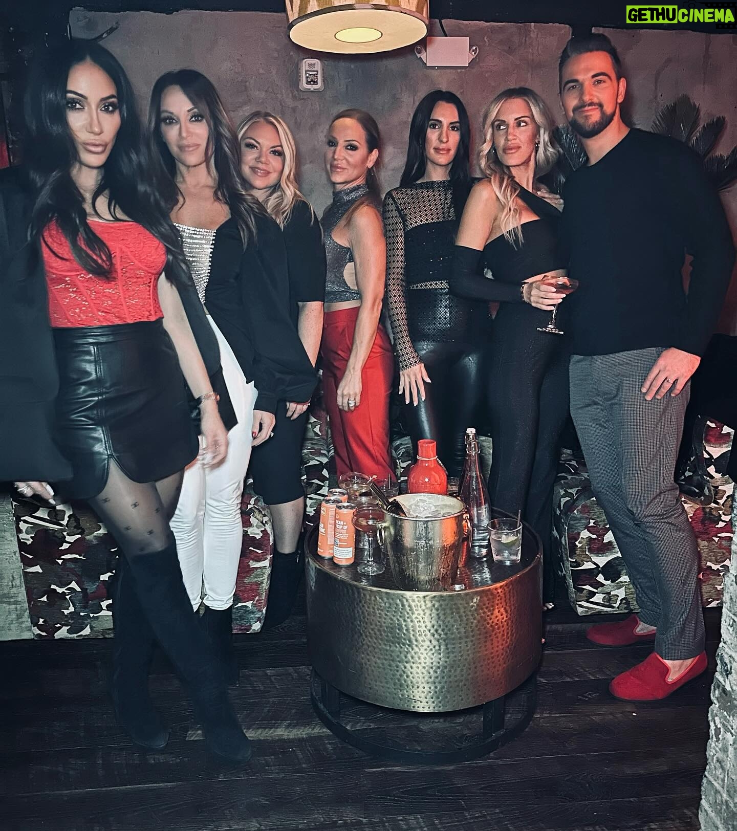 Melissa Gorga Instagram - Annual NYC cousins weekend 🎄They are my world! Love making memories with them year after year❣️