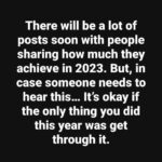 Melissa Joan Hart Instagram - ❤️‍🩹 I’m proud of you. Tell me an accomplishment (even seemingly small) from 2023. What would you like to happen in 2024?