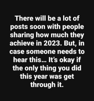 Melissa Joan Hart Instagram - ❤️‍🩹 I’m proud of you. Tell me an accomplishment (even seemingly small) from 2023. What would you like to happen in 2024?