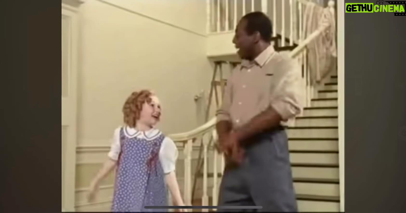 Melissa Joan Hart Instagram - Lost a few good ones this week, including the talented #ChitaRivera. It broke my heart today to hear about the passing of the incredibly talented #HintonBattle! 3 time #TonyAwardWinner , the original Scarecrow in the Wiz, and you may recognize him from #BuffyTheVampireSlayer or #DreamGirls but I had the incredible honor to produce #ShirleyTemples life story in 2001 and Hinton was our Bill Robinson. Our wonderful cast was rounded out with @conniebritton. And I cherish that time on set filming in Australia. Rest in Peace and I will be listening for those taps from heaven! #ChildStarTheShirleyTempleStory #WonderfulWorldofDisney