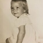 Melissa Joan Hart Instagram - Happy happy birthday to my beautiful mother @paulajhart56! Birther of 7 children (6 without an epidural) manager of my career, hippy gardener, novice gourmet chef, creator of family television (she's the reason you probably watched me on TV), club queen extraordinaire and everyone's favorite party hostess! I'm smothering you in kisses from afar and can't wait to hug your face soon!!!