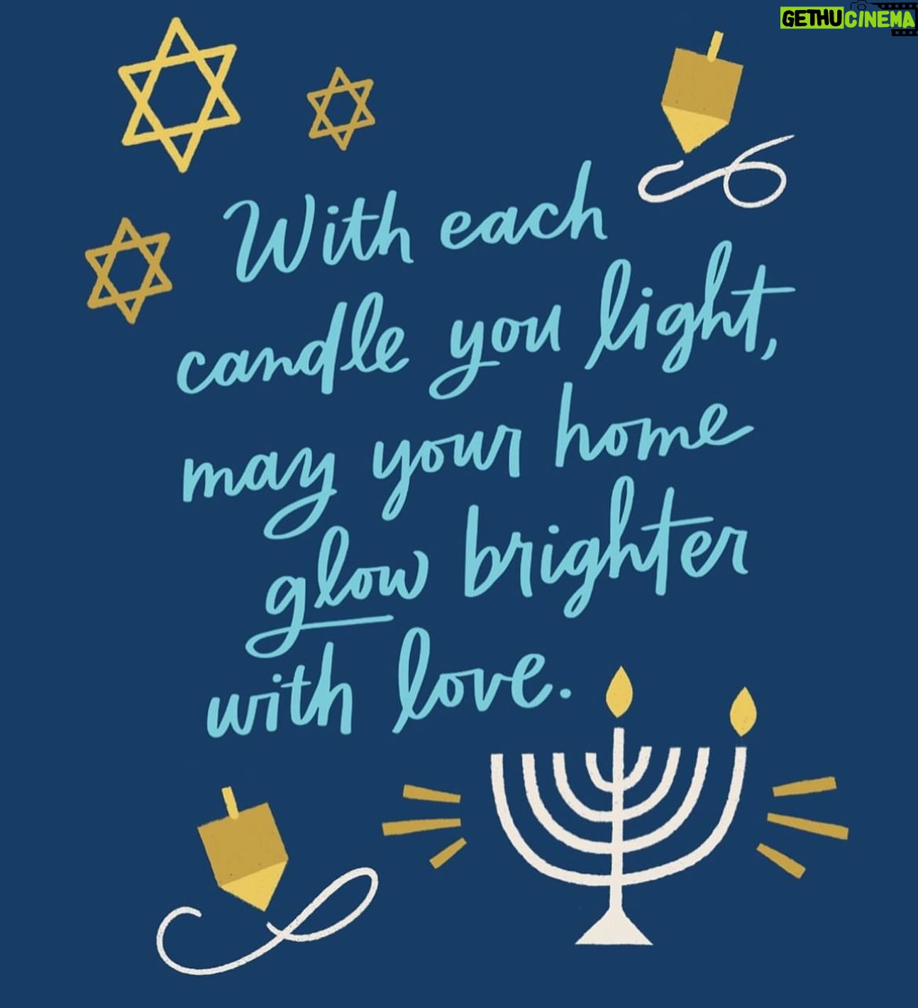 Melissa Joan Hart Instagram - Sending out love to all those celebrating the Festival of Lights! #HappyHannukah