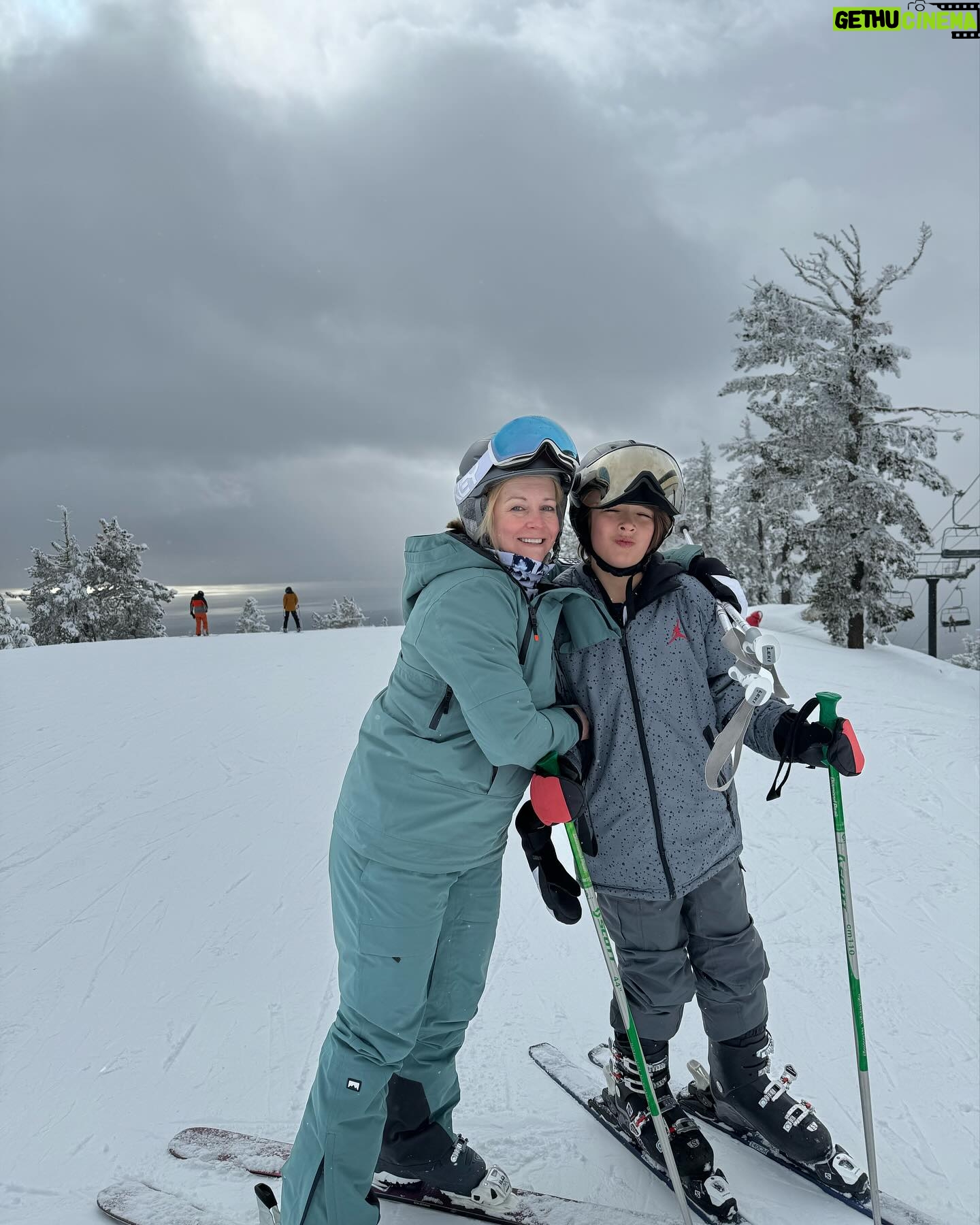 Melissa Joan Hart Instagram - And today.... we ski! ⛷️ because yesterday we snowboarded.