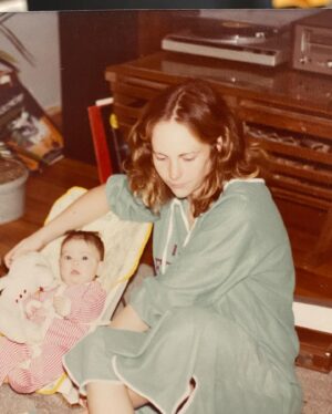 Melissa Joan Hart Instagram - Happy happy birthday to my beautiful mother @paulajhart56! Birther of 7 children (6 without an epidural) manager of my career, hippy gardener, novice gourmet chef, creator of family television (she's the reason you probably watched me on TV), club queen extraordinaire and everyone's favorite party hostess! I'm smothering you in kisses from afar and can't wait to hug your face soon!!!
