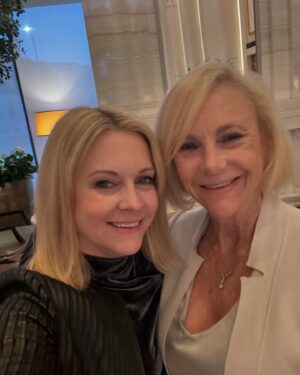 Melissa Joan Hart Instagram - Happy happy birthday to my beautiful mother @paulajhart56! Birther of 7 children (6 without an epidural) manager of my career, hippy gardener, novice gourmet chef, creator of family television (she's the reason you probably watched me on TV), club queen extraordinaire and everyone's favorite party hostess! I'm smothering you in kisses from afar and can't wait to hug your face soon!!!