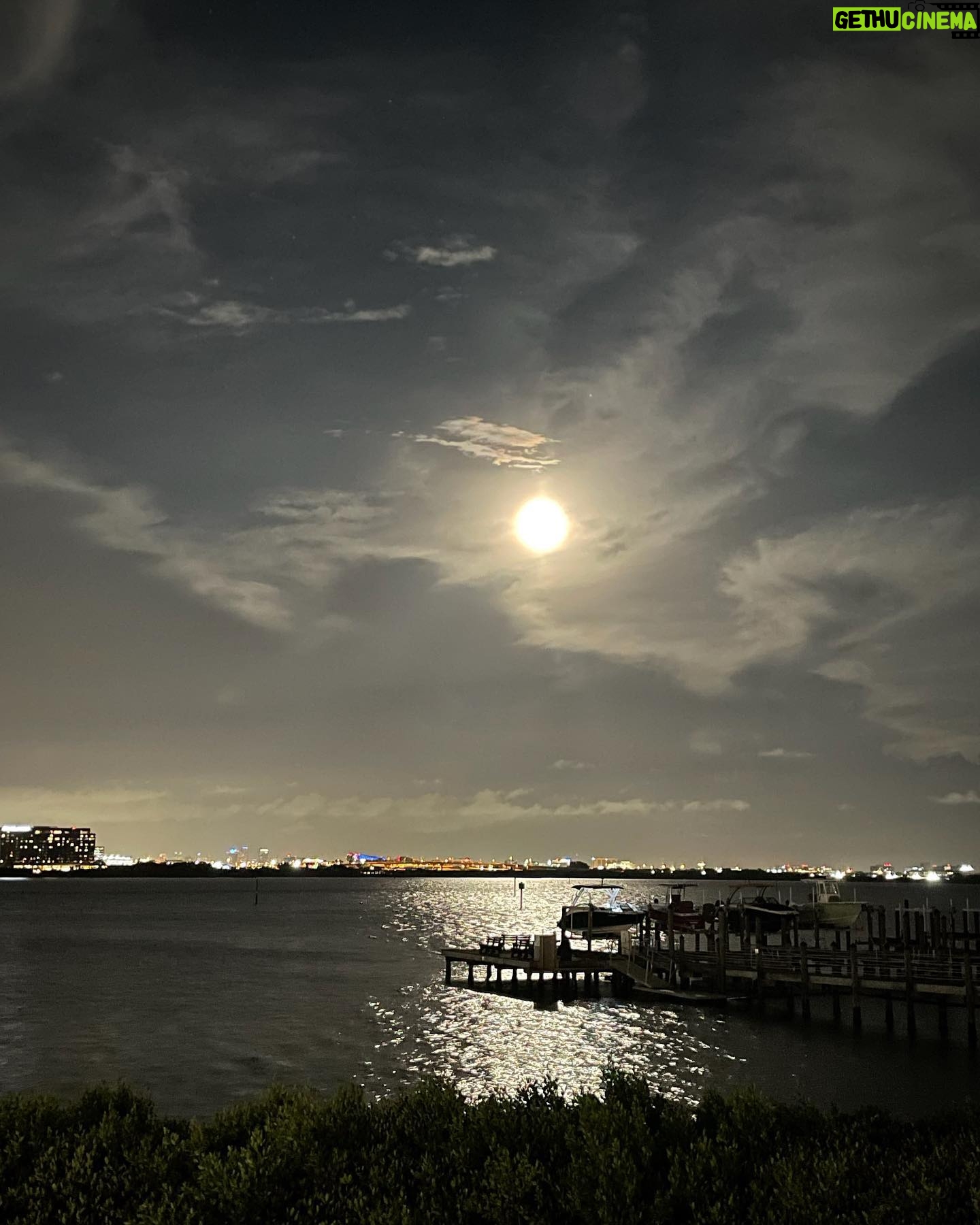 Melissa Ponzio Instagram - What a difference in just a few short hours…After the storm…from family down in Tampa. #FullMoon