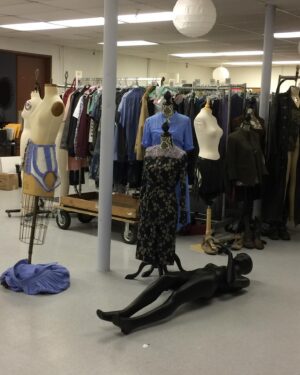 Melissa Ponzio Instagram - #MoonDayMemories #TeenWolf BTS ::: gathered on or about the last days of shooting…total random fun stuff…and yes, we had FUN!!! #TeenWolfFamily