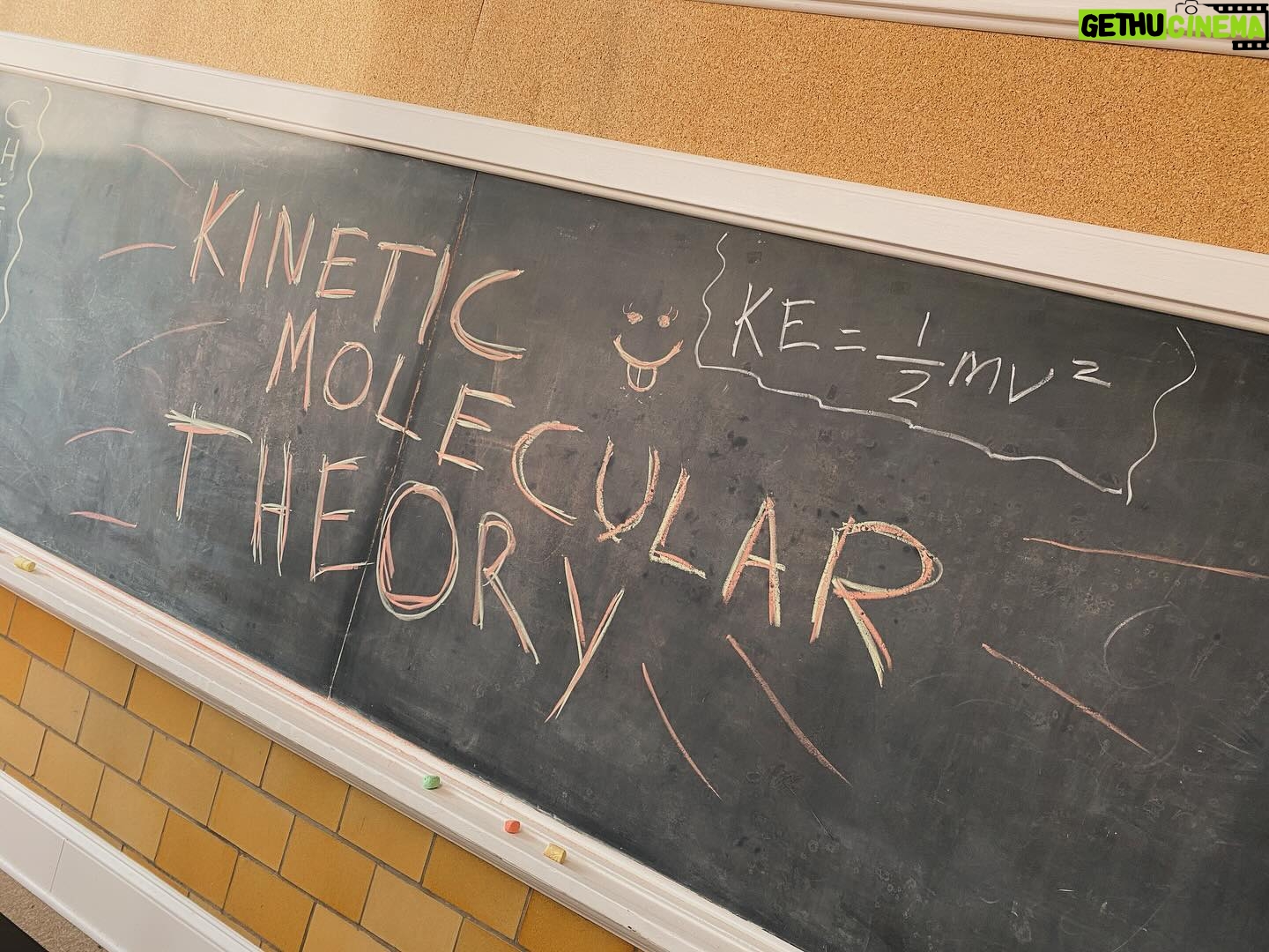 Melissa Ponzio Instagram - Shout out to the cast and crew of @popular_theory! Had a blast working with everyone to bring this sweet film alive…being back in the classroom as a teacher was a real trip as my curriculum was more comedy than chemistry, but here we are! Look for #PopularTheory on VOD March 26th and enjoy this film!