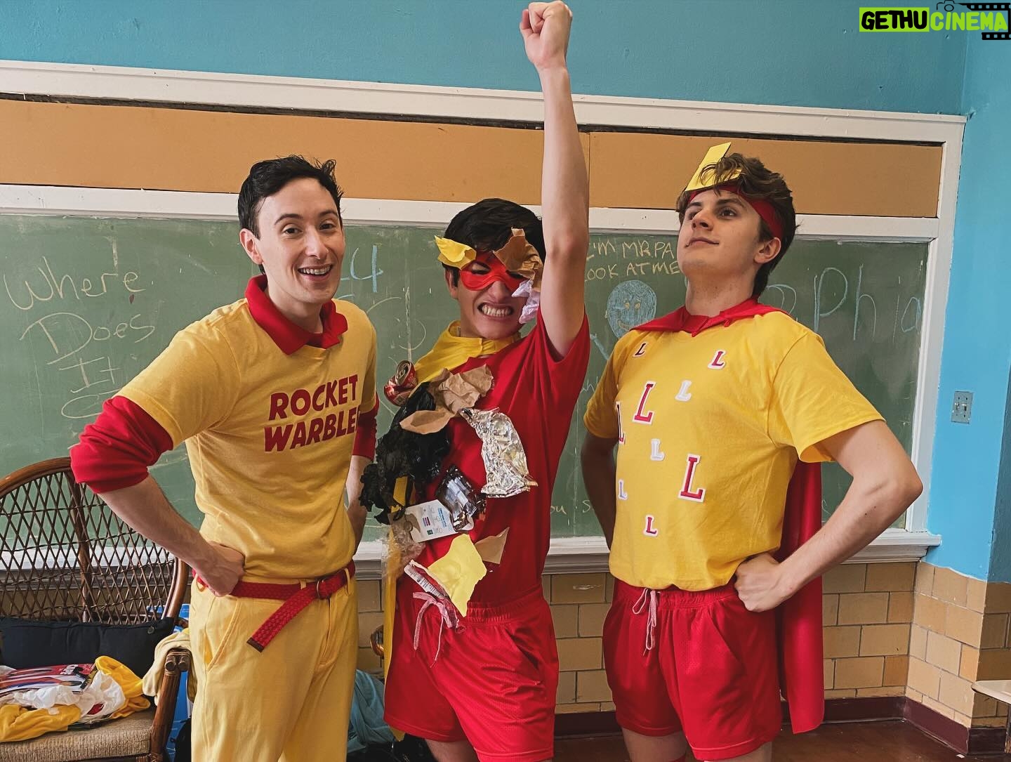 Melissa Ponzio Instagram - Shout out to the cast and crew of @popular_theory! Had a blast working with everyone to bring this sweet film alive…being back in the classroom as a teacher was a real trip as my curriculum was more comedy than chemistry, but here we are! Look for #PopularTheory on VOD March 26th and enjoy this film!