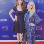Melissa Rauch Instagram - With my gurrrrl, incredible writer/performer extraordinaire @kickitintogeary Oh, how I love this lady 💕