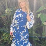 Melissa Rauch Instagram - I took these pics weeks ago when I was out of sweatpants for a change and very naturally gazing off into nothingness, which is totally normal. I said at the time: “I’ve been meaning to post more, I’m gonna post them!” So nearly a month later here we are. I’m FANTASTIC at social media!!!! Also, thank you for my new favorite dress @tucker.nyc 💙