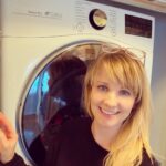 Melissa Rauch Instagram - I am SO excited to partner with @lgusa to supply @childrensla with some awesome LG appliances! I've always loved my LG washer/dryer, so I was thrilled that when I asked if they would help me hook up the amazing Children's Hospital LA with some new washing machines....they rose to the challenge for our incredible health care workers! #LG #ad
