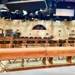 Melissa Rauch Instagram - On Friday we had the last taping of season one of our #NightCourt revival. What an incredible ride it’s been already. Feeling so grateful for all the amazing people involved and can’t wait to share it with all of you in early 2023! 💙 @nbc @warnerbrostv 📷 cred: The wonderful @susie.gunter
