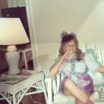 Melissa Rauch Instagram - I wish you all a day where you feel as good as I did proudly wearing a purple satin skort. Also, please note for future reference: When wearing a purple satin skort the only way to properly position one’s hand is resting firmly under one’s chin. #TBF