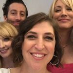 Melissa Rauch Instagram - 💝💖💝💖 #cbsupfront @cbstv @kunalkarmanayyar @therealjimparsons @sanctionedjohnnygalecki @kaleycuoco @missmayim #simonhelberg #chucklorre