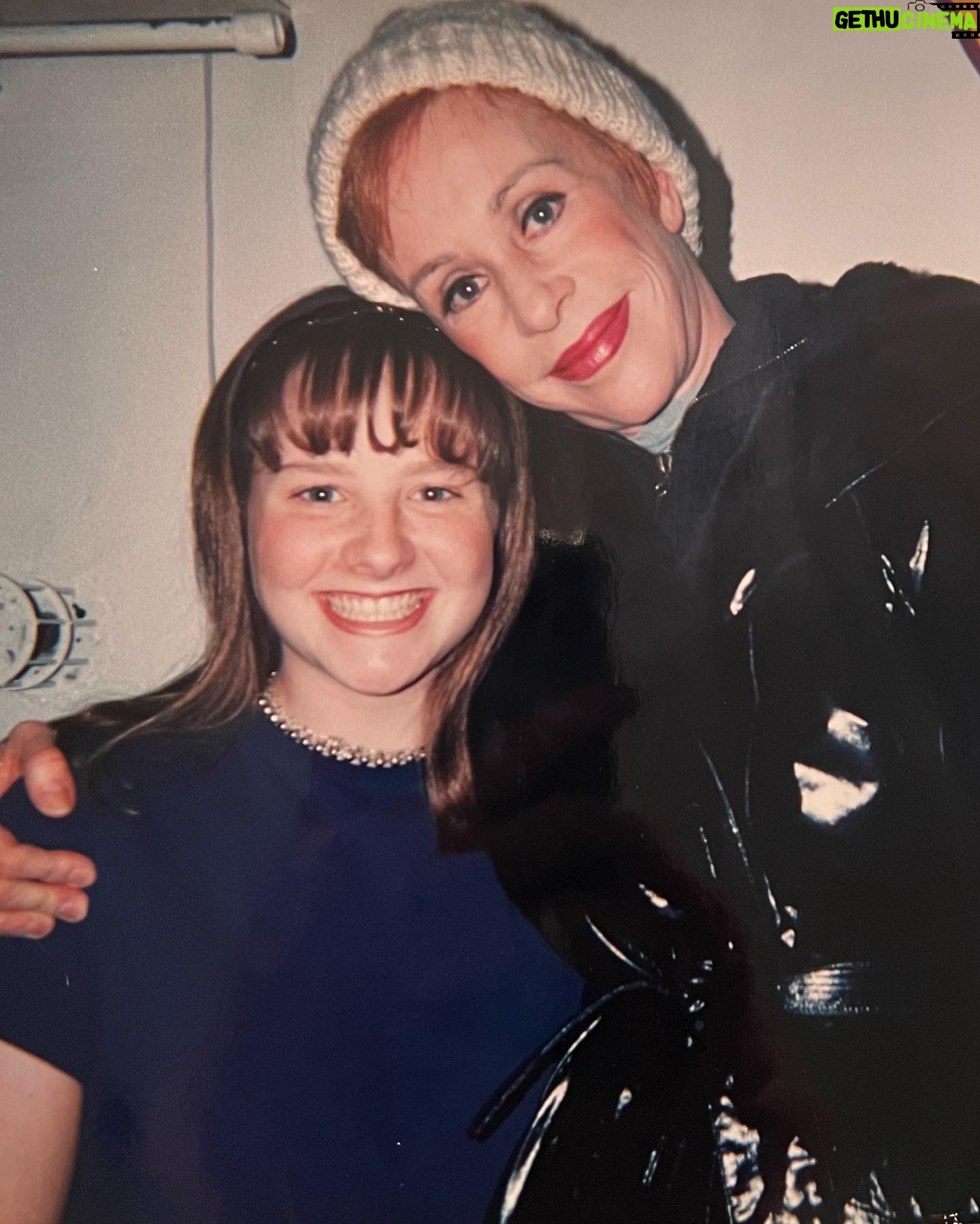 Melissa Rauch Instagram - The most amazing 90th birthday tribute to the extraordinary Carol Burnette airs tonight on @nbc 💗 I had the most incredible evening watching the endless talent that came out to celebrate the wonders of @itscarolburnett and I'm so grateful that I was able to share my love for her. Check it out to see an off the charts phenomenal show in honor of this legend of a performer and human and to hear the story behind these photos of us taken many years apart (in which I was so elated to be in Carol’s magnificent presence that my smile had no choice but to swallow the rest of my face). Thank you from the bottom of my heart for all that you are and Happy Birthday, Carol. I'm so glad we had this time together. 🎵♥️🎵♥️