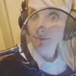 Melissa Rauch Instagram - When I rock the mic, I rock the mic hardddd.....but not too hard, cause ya know - the equipment is fragile and I would hate to personally have to be on the hook to replace it. Plus said mic doesn’t belong to me and I wouldn’t want to damage other people’s property. Okay, there is no hard rocking of the mic technically...but I do stand near it.