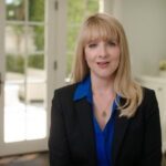 Melissa Rauch Instagram - I‘m so honored to announce the launch of my new charity, OSCAR’S KIDS in partnership with our incredible friends @yavannakeogh & Lar Keogh and my husband, Winston Rauch. I feel beyond lucky to have known The Keogh’s amazing son, Oscar, who tragically passed away from DIPG (an aggressive form of pediatric cancer) at age 5. I was touched beyond measure by Oscar's magical light and @OscarsKidsCharity was founded in his honor. I hope with all my heart that #OscarsKids will be a vessel towards funding the vital research needed in order to find a cure & new treatments for DIPG and other childhood cancers, as well as helping children and families navigate similar diagnoses. That is what #OscarsKids endeavors to do, and with your help, we can do it. Together, we can help Oscar's memory live on by saving the lives of countless children going forward...while spreading Oscar's magic along the way. Please visit oscarskids.org for more info & if you feel so inclined, please consider donating whatever you’re able. Link in bio. Yavanna & Lar (who are two of the most extraordinary people I've ever encountered) will be running @Oscarskidsireland & we will be running @oscarskidsamerica along with the incredible @eifoundation Please join us all in celebrating Oscar's legacy of light & love. #Oscarskids #OscarsKidsIreland #OscarskidsUS ♥️ *Special thanks to the wonderful @rgbcn for our beautiful logo!!