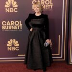 Melissa Rauch Instagram - Words can’t describe how special this night was celebrating the incomparable legend #CarolBurnett ♥️ It’s going to air on her 90th birthday, April 26th on @nbc …so mark your calendars to watch this magnificent tribute to one of the most magnificent of humans.  Hair: @jenniferguerrerohair Makeup: @barbi_fonte Styling: @hayley_atkin_ Dress: @alexperryofficial