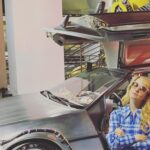 Melissa Rauch Instagram - In 1989 I set my DeLorean for 2020...and it took a second, but here we are! Wishing you all a VERY HAPPY NEW YEAR! 🎆
