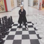 Melissa Rauch Instagram - Checkmate ✔️