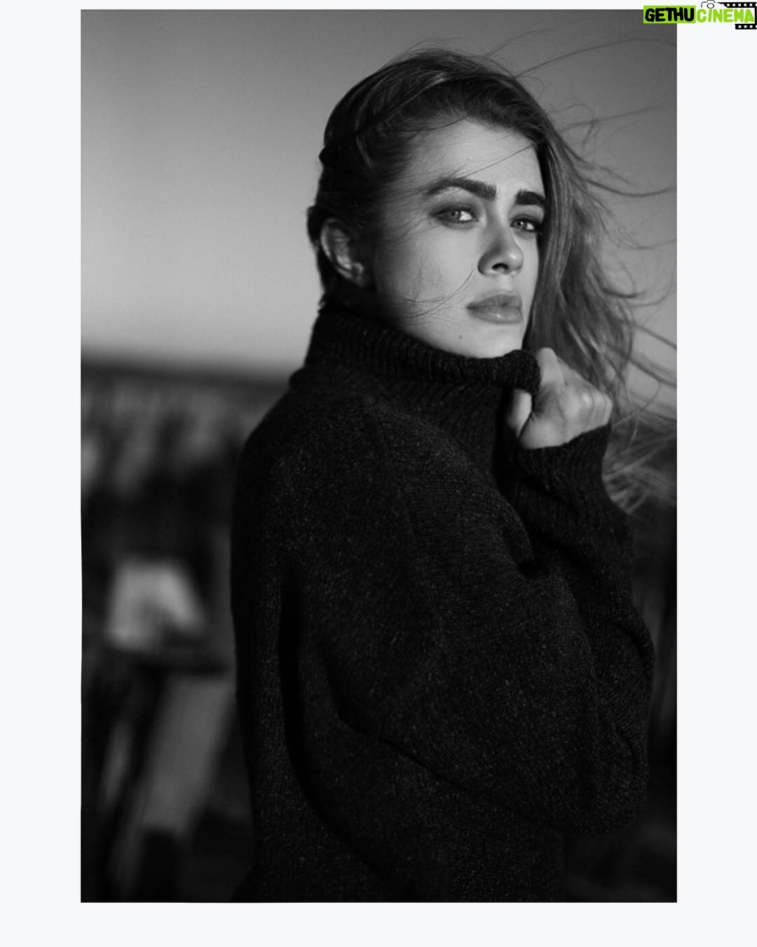 Melissa Roxburgh Instagram - Bart #2 📷