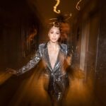 Meltem Akçöl Instagram – 2023’e giriş yapıyorum🥂
Fotoğraf : @cemtalu 
Styling: @irmakozdener 
Makyaj: @erkanuluc 
Saç: @aykuttyerlikaya 
Styling Asistanı: @erkutbayraktar 
Menajer: @pinartelevi @televimenajerlikofficial 
Basın Danışmanı: @aysegulsenerpr
