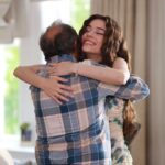 Meltem Akçöl Instagram - Gülcemal’in son bölümü şu an yayındayken bu bir veda postudur… hocalarım @yusufpirhasan @merve_colak ve @pamirefe ne çok şey öğrendim sizden, binlerce teşekkürüm var size🤍 kalbimize, emeğimize sağlık çünküüü biz çok güzel bir ekiptik!🌹 @gulcemalldizi son kez tam şu an @foxturkiye ‘de🥹