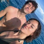 Melyssa Pinto Instagram - Empiezo a sentirme Moana 🤙🏽🌺 Mañana ya volvemos a casa y no puedo estar más agradecida a @mavimv__ por habernos hecho vivir esta experiencia tan bonita 🤍 A @ashhammv y @aidaslopez_ por el trato recibido y lo mucho que nos han cuidado, eternamente agradecida 🥹
