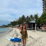 Melyssa Pinto Instagram - My playlist 🐬🐠💦🐢🫧🌤️🍉🧜🏽‍♀️🌺🏝️