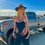 Mercedes Blanche Instagram - What’s cookin’ good lookin’? @NovaMen by @FashionNova