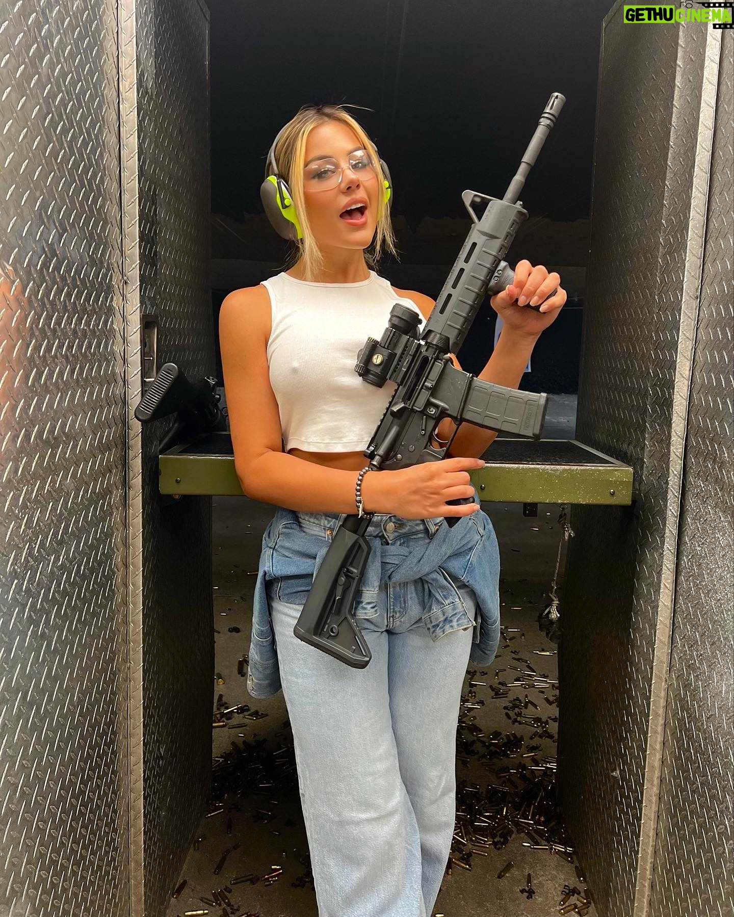 Mercedes Blanche Instagram - When he says he likes crazy girls😌