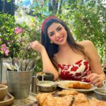 Merna Gamel Instagram - Happy Friday Happy Fetter Happy mood Happy happy 🍓🍯🫠