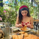 Merna Gamel Instagram - Happy Friday Happy Fetter Happy mood Happy happy 🍓🍯🫠