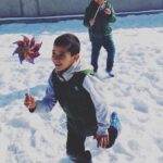 Merve Çağıran Instagram - @koyokullariyardimprojesi köylerde okuyan çocuklarımızın tüm ihtiyaçlarını karşılıyor.. Köy köy gezip çocuklarımıza pasta ikramı yapıyorlar,oyuncak hediye edip ve çocuklarla beraber etkinlikler yapıyorlar.. Takip ederek destek olabilirsiniz #koyokullariyardimprojesi