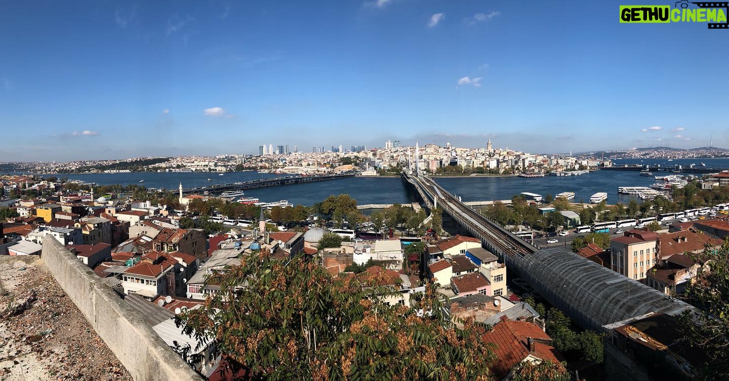 Merve Çağıran Instagram - Ona bakarsan ikisi de güzel..durduğun da,baktığın da...