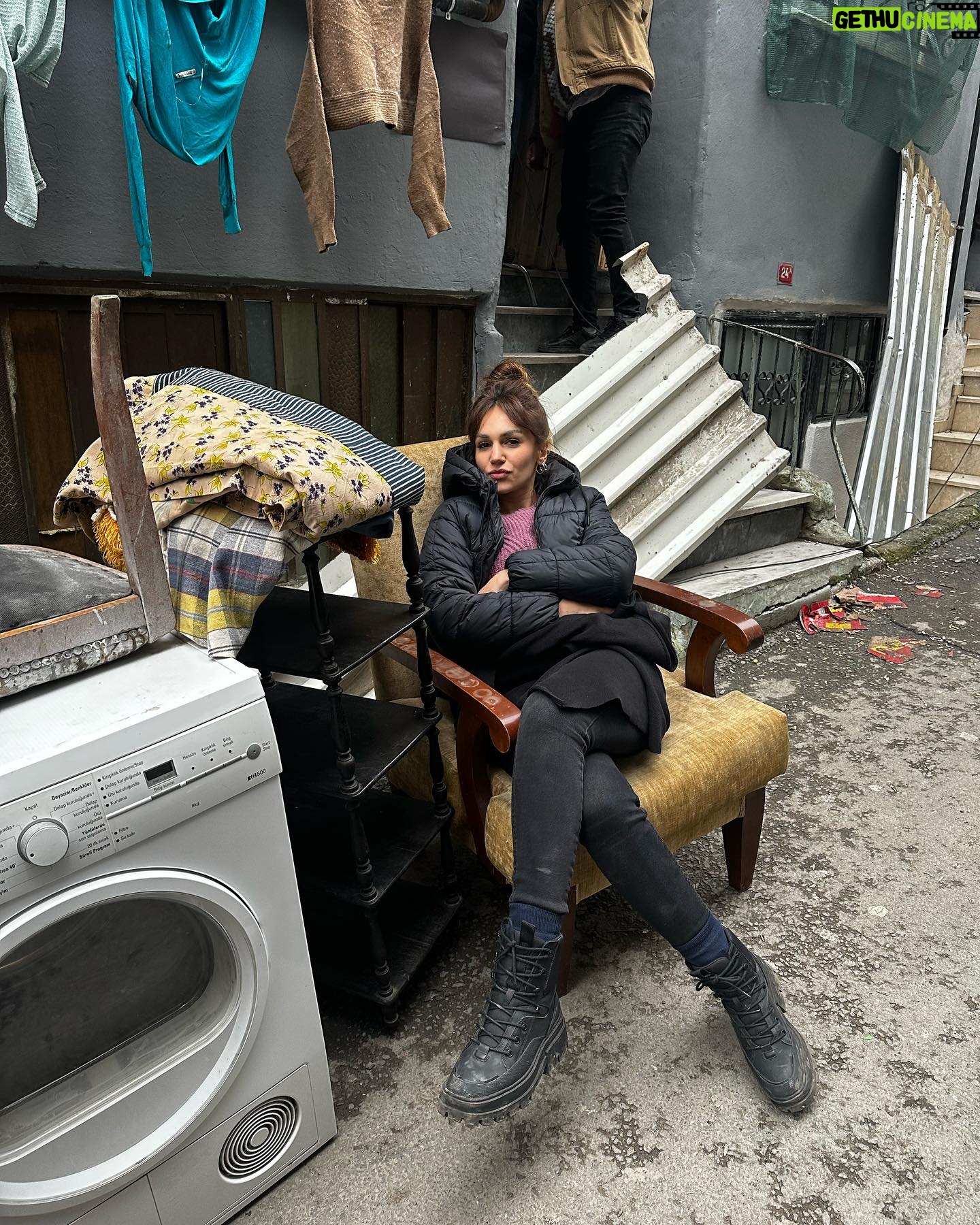 Merve Çağıran Instagram - Dump @kopukdizi Yarın akşam @foxturkiye’de