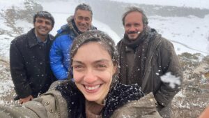 Merve Dizdar Instagram - Kuru Otlar Üstüne…sinemalarda❤️🙏