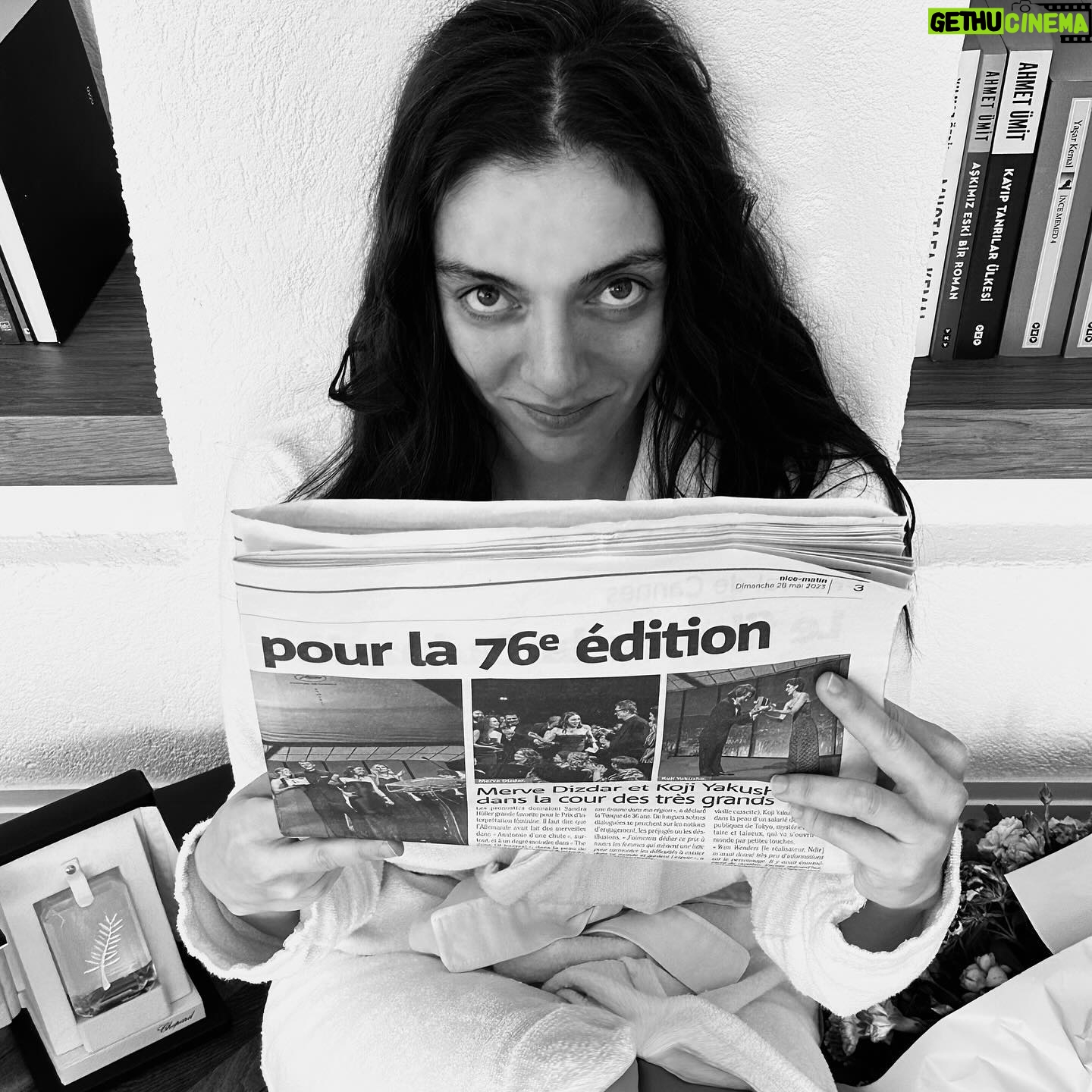 Merve Dizdar Instagram - Ne yıldı ama...2023. 🙏😘🙋♀️😎🌹