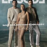 Merve Dizdar Instagram - MAGARSUS…Episode Dergi’deyiz🌸 @simgebirben @gulbaharkarakus @idiletisim ❤️canım ekip☀️ @episodedergi @blutv Röportaj: Oben Budak @obenbudak Fotoğraf: Jiyan Kızılboğa @jiyankizilboga Styling: Mina Tanay / 816 Styling (Merve Dizdar) @mina.tanay Nilüfer Gürbüz – Şima Uslu (Berkay Ateş – Çağlar Ertuğrul) @gurbuznilufer @simauslu Saç: Mutlu Ahmet Sinan @mutluahmet.sinan Makyaj: Hidayet Korkmaz @hidayetkorkmaz_ Post-Prodüksiyon: Meyhayat Kermen @meykermen.retouch Fotoğraf Asistanları: Doğa Sucu , Furkan Kumaş , Buket Seyrek @dogasucu @furcantplay @buketseyre.k Saç Asistanı: Rojin Botan @rojinbotann Prodüktör: Engin İnan @engininan Mekan: Haliç Tersanesi @sehir_hatlari