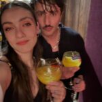 Merve Dizdar Instagram - Çağan Irmak ve unutulmaz filmleri…Harikaydı🤍🌺 @baskasinema @goons_tr #CumaGibiÇarşamba #DurVeAndaKal #işbirliği