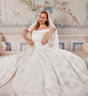 Meryem Uzerli Instagram - How I felt in the most amazing wedding dress of the world ? No words …  THE WEDDING DRESS @maison.novague ❤️#maisonnovague