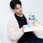 Metawin Opas-iamkajorn Instagram – การเดินทางสุดอัศจรรย์ของเพื่อนคู่ใจอย่างเวสป้า ที่ปีนี้เดินทางมาถึงปีที่ 78 แล้ว ทุกคนมาอวยพรให้เวสป้าร่วมกับวินกันครับ 🛵

Let’s celebrate 🎁🎉

#78thYearsofVespa
#Vespathailand
#VespistiTH 
#เวสป้าจงเจริญ