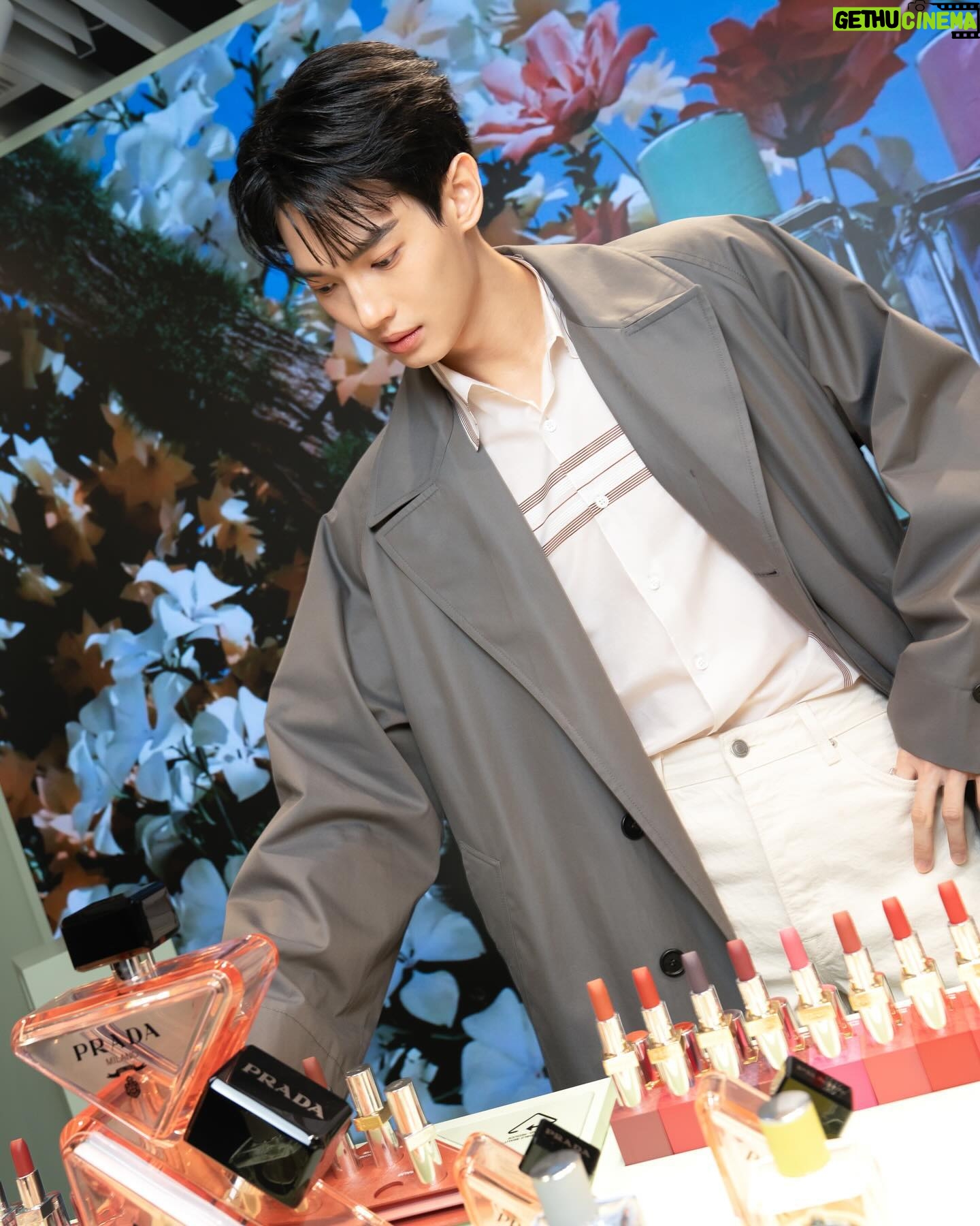 Metawin Opas-iamkajorn Instagram - NEVER THE SAME, ALWAYS MYSELF. Feeling grateful to be part of HONG KONG’s Prada Beauty launch💚 Visit @pradabeauty pop-up store in Sogo Causeway Bay now. Make sure you don’t miss the exclusive PRADA PRINT FACTORY customization service. It’s only available till May 1st! #PradaBeauty #RethinkingBeauty #PradaBeautyHK #PradaParadoxe
