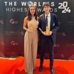 Metinee Kingpayome Instagram - 🏆🏆ขอแสดงความยินดีอย่างยิ่งกับ น้องสกาย กิ่งโพยม ที่ได้รับรางวัล #สาขาเยาวชนดีเด่นด้านการกีฬา 🏊‍♂️ ในงาน "Talent Kids & Teen Star Awards 2024" 👏 พร้อมด้วยคุณแม่คนเก่ง แม่ลูกเกด กิ่งโพยม ผู้ก่อตั้งสถาบัน Muse by Metinee ซึ่งร่วมรับรางวัล #องค์กรธุรกิจพัฒนาศักยภาพเยาวชนไทยมาตรฐานสากล 💃 ในงาน The World's Highest Awards 2024 ที่จัดขึ้นเพื่อเฟ้นหาและผลักดันเยาวชนไทยให้ก้าวไกลสู่เวทีระดับนานาชาติ นอกจากนี้ยังยกย่องธุรกิจไทยที่มีศักยภาพในการก้าวสู่ตลาดต่างประเทศอีกด้วย . พิธีมอบรางวัลอันทรงเกียรติ โดย หม่อมราชวงศ์ วรปภา จักรพันธุ์ การประกาศผลรางวัลครั้งสำคัญนี้สามารถเป็นกำลังใจและสนับสนุนเยาวชนและธุรกิจไทยให้ก้าวไกลในเวทีโลก . งานประกาศรางวัลนี้ไม่เพียงแต่เป็นการแสดงถึงความสำเร็จของเยาวชนและธุรกิจไทยเท่านั้น แต่ยังเป็นการยกระดับมาตรฐานและศักยภาพไทยในสายตาของโลกอีกด้วยค่ะ . #musebymetinee