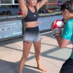 Metinee Kingpayome Instagram - โอยยยย เจ็บไปทั้งหัวใจทำไมยังทน 😂 จัดตามคำขอแม่ค่ะ @metinee #muaythai #มวยไทย #thaiboxing #boxing