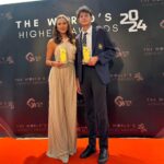 Metinee Kingpayome Instagram - 🏆🏆ขอแสดงความยินดีอย่างยิ่งกับ น้องสกาย กิ่งโพยม ที่ได้รับรางวัล #สาขาเยาวชนดีเด่นด้านการกีฬา 🏊‍♂️ ในงาน "Talent Kids & Teen Star Awards 2024" 👏 พร้อมด้วยคุณแม่คนเก่ง แม่ลูกเกด กิ่งโพยม ผู้ก่อตั้งสถาบัน Muse by Metinee ซึ่งร่วมรับรางวัล #องค์กรธุรกิจพัฒนาศักยภาพเยาวชนไทยมาตรฐานสากล 💃 ในงาน The World's Highest Awards 2024 ที่จัดขึ้นเพื่อเฟ้นหาและผลักดันเยาวชนไทยให้ก้าวไกลสู่เวทีระดับนานาชาติ นอกจากนี้ยังยกย่องธุรกิจไทยที่มีศักยภาพในการก้าวสู่ตลาดต่างประเทศอีกด้วย . พิธีมอบรางวัลอันทรงเกียรติ โดย หม่อมราชวงศ์ วรปภา จักรพันธุ์ การประกาศผลรางวัลครั้งสำคัญนี้สามารถเป็นกำลังใจและสนับสนุนเยาวชนและธุรกิจไทยให้ก้าวไกลในเวทีโลก . งานประกาศรางวัลนี้ไม่เพียงแต่เป็นการแสดงถึงความสำเร็จของเยาวชนและธุรกิจไทยเท่านั้น แต่ยังเป็นการยกระดับมาตรฐานและศักยภาพไทยในสายตาของโลกอีกด้วยค่ะ . #musebymetinee