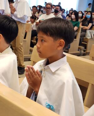 Metinee Kingpayome Instagram - First Communion 🙏

So proud of you #kayden

#kingpayomefamily